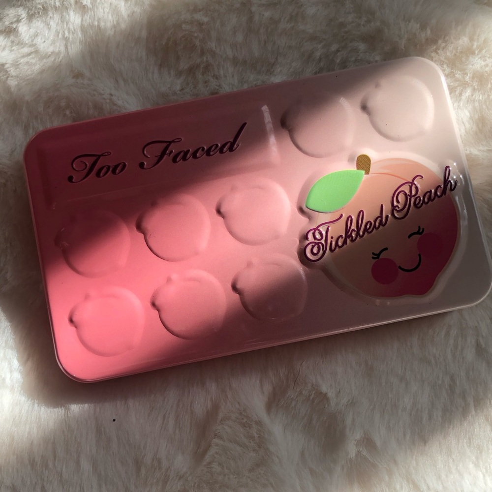 Too Faced Tickled Peach Palette